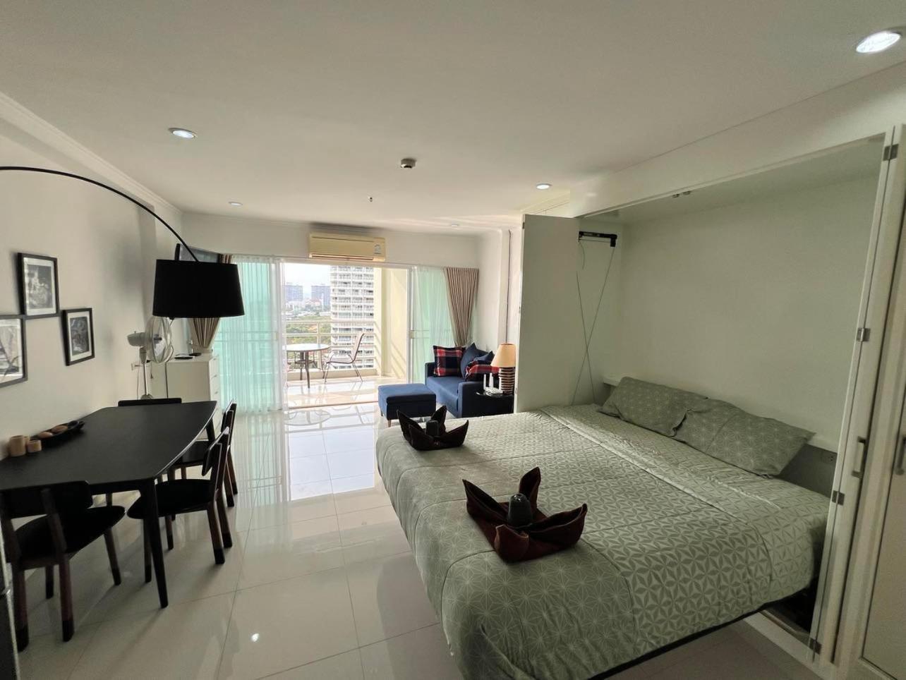 Viewtalay Beachfront By Nd Pattaya Exterior foto